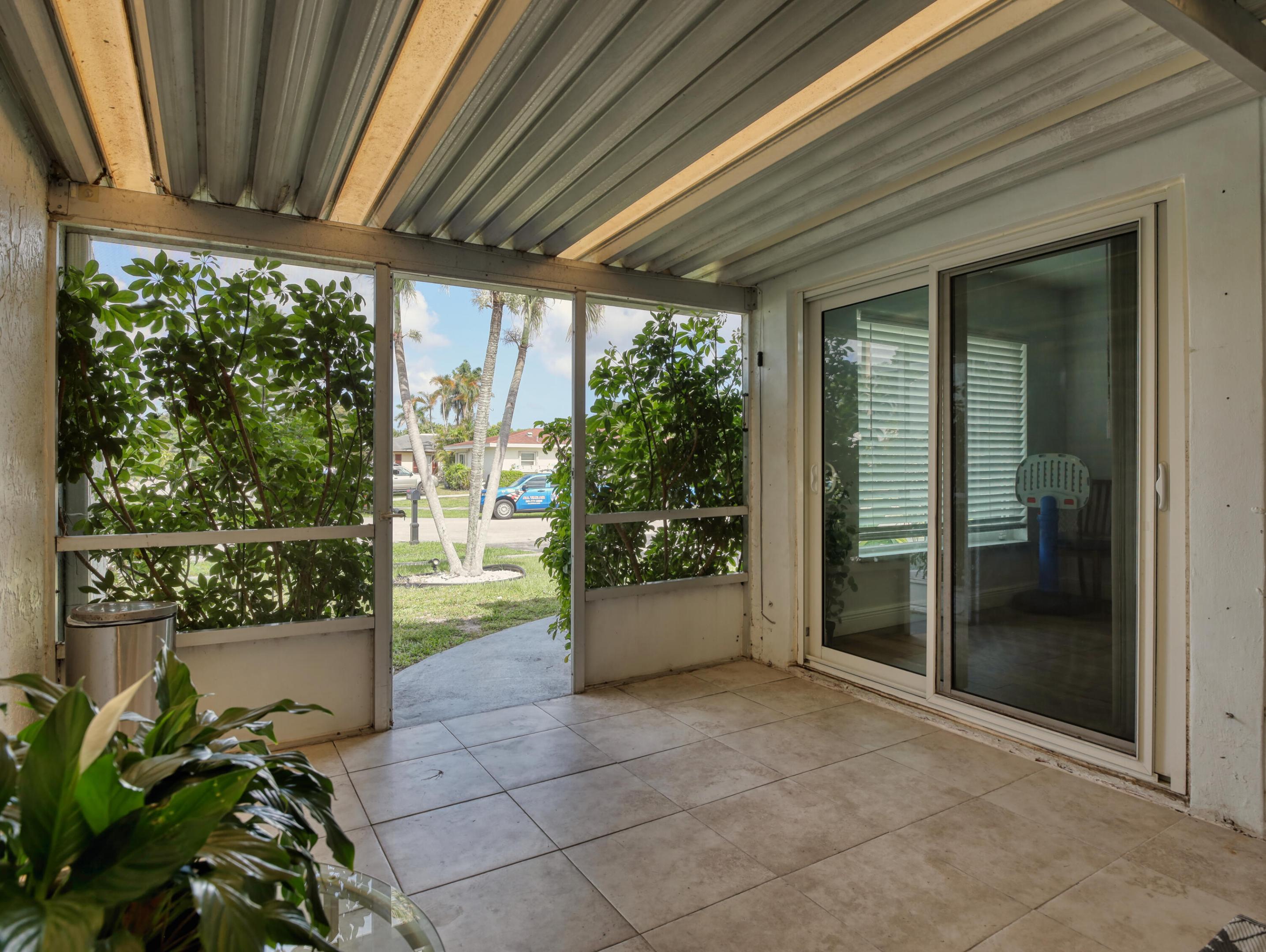 MEED RACQUET CLUB 2 - Residential
