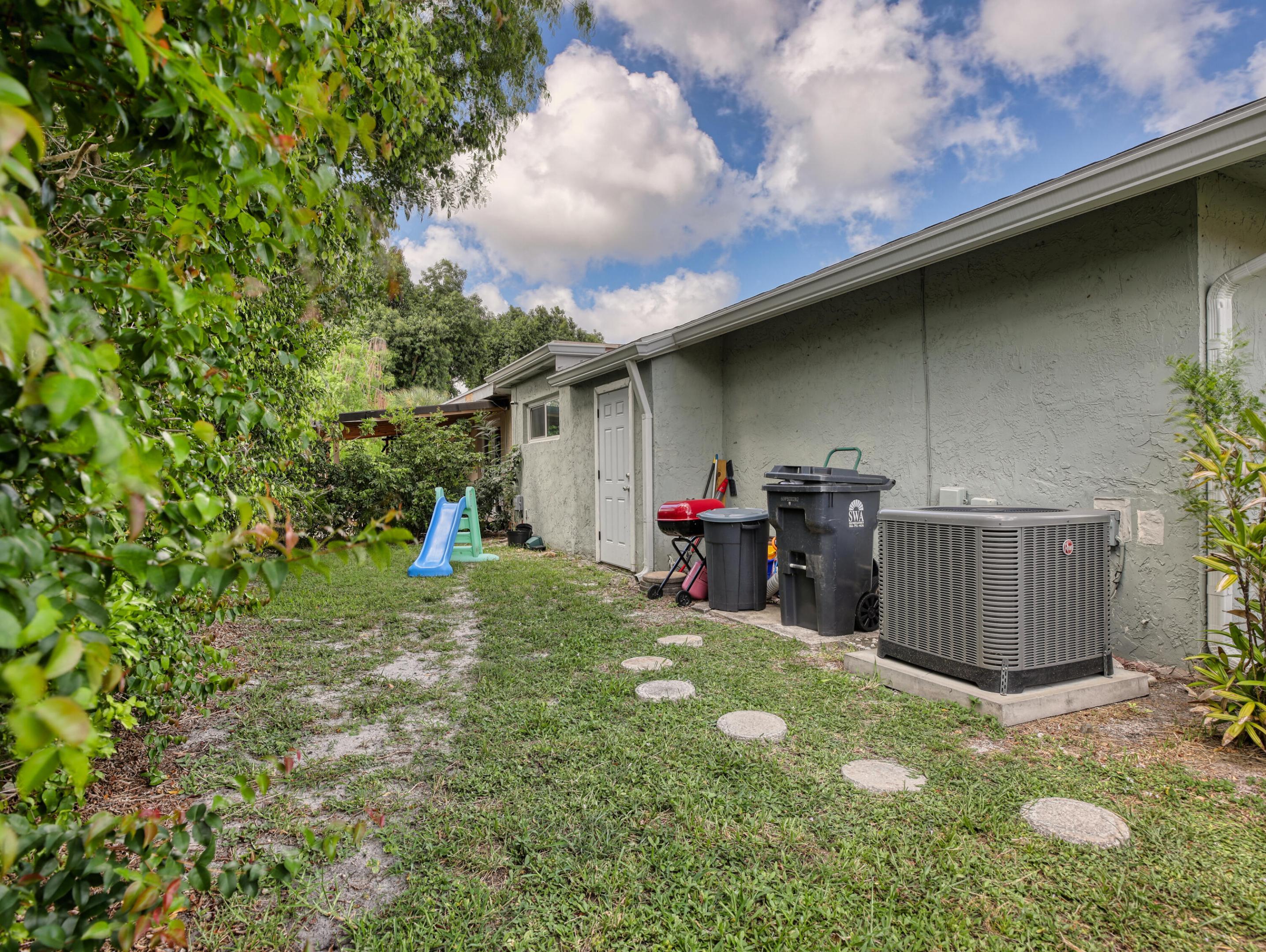 MEED RACQUET CLUB 2 - Residential