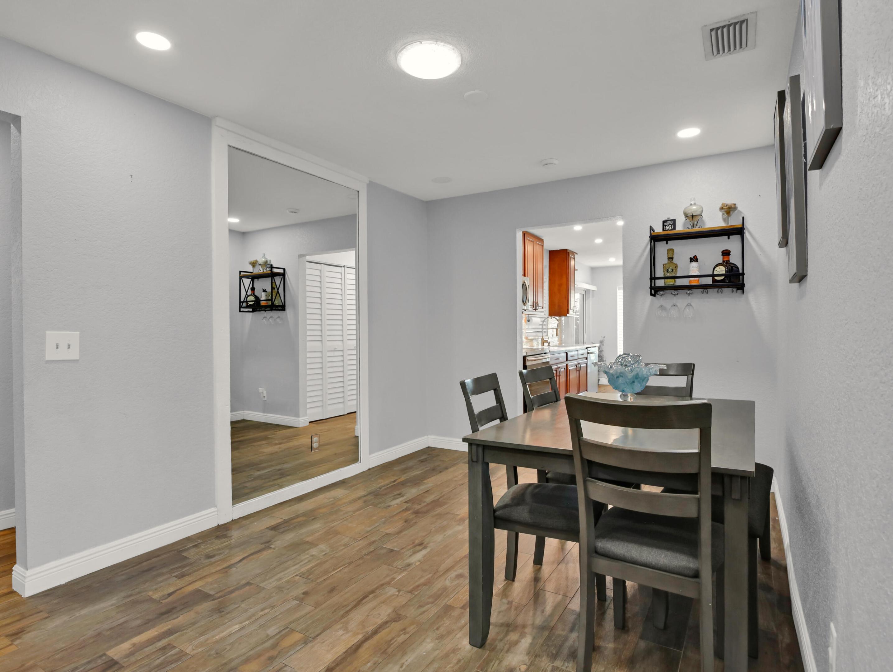 MEED RACQUET CLUB 2 - Residential