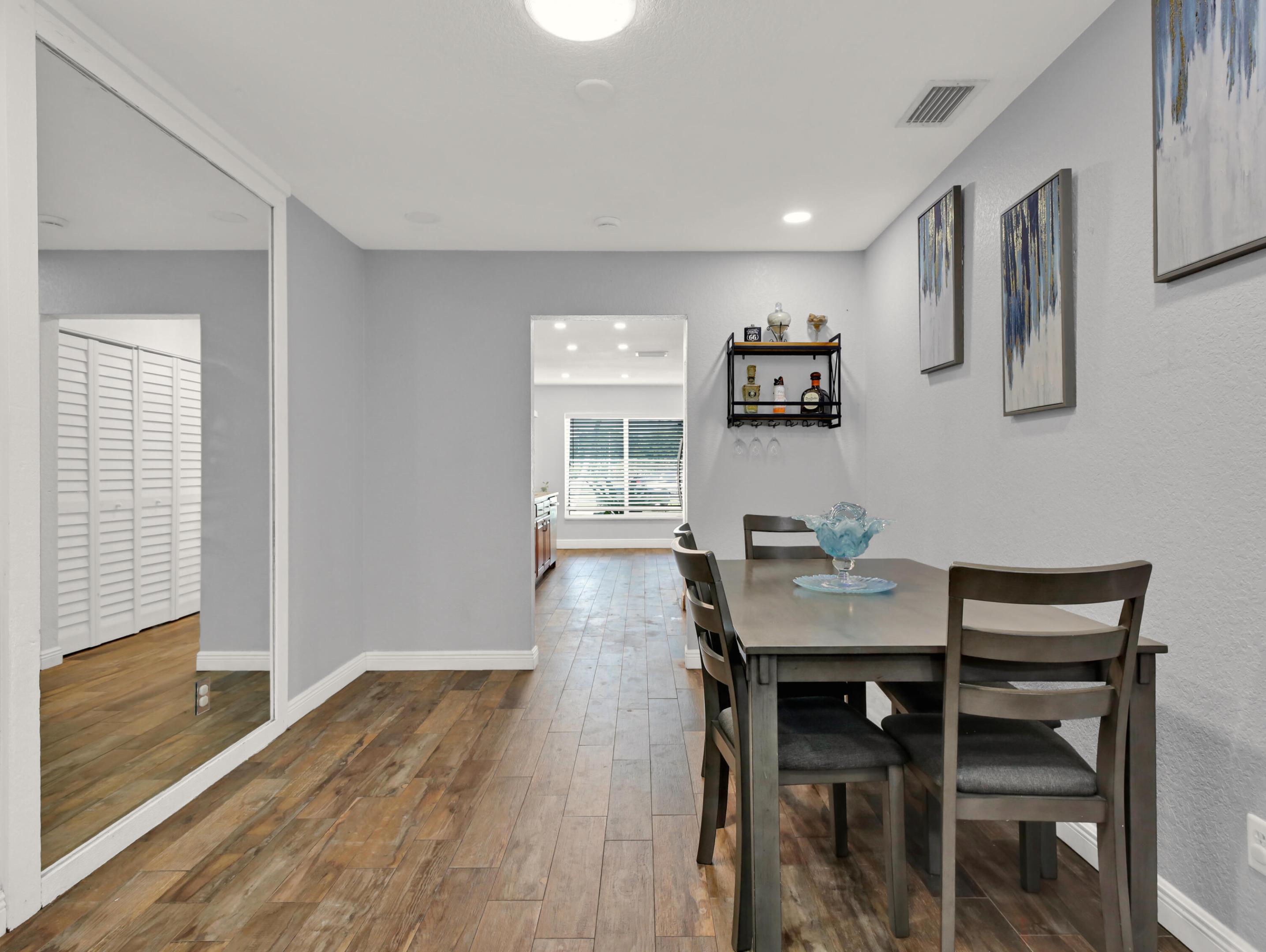 MEED RACQUET CLUB 2 - Residential