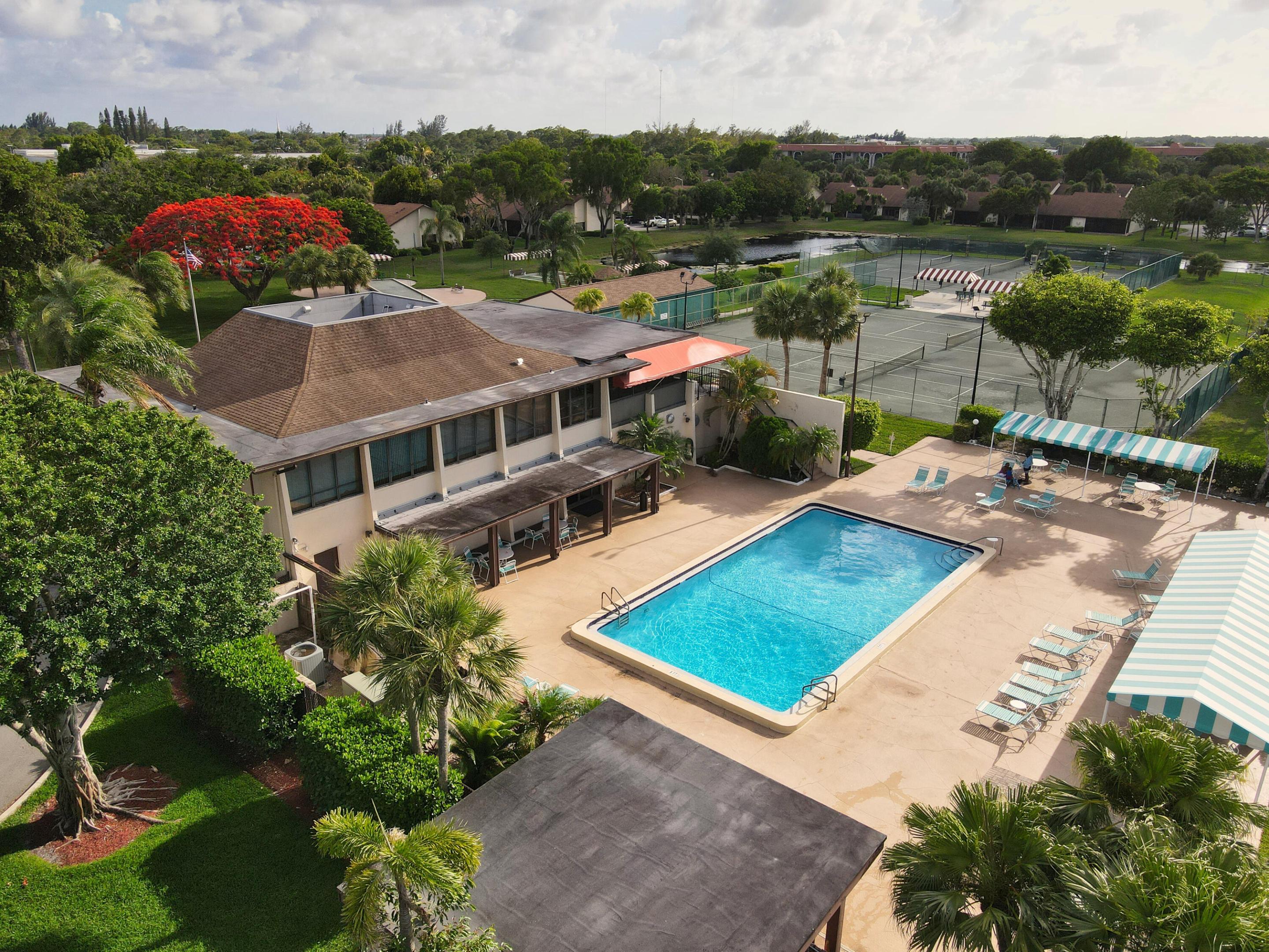 MEED RACQUET CLUB 2 - Residential