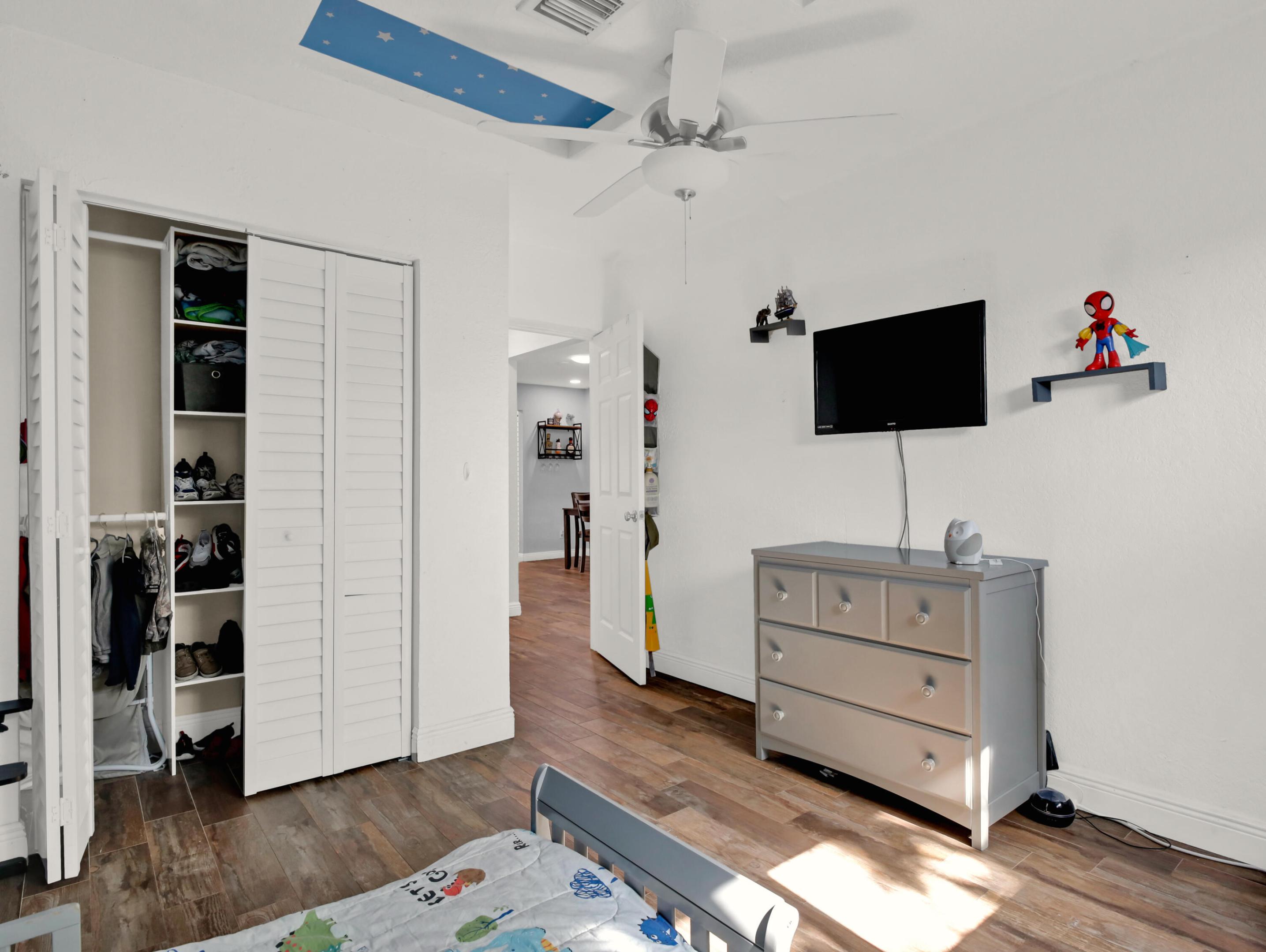 MEED RACQUET CLUB 2 - Residential