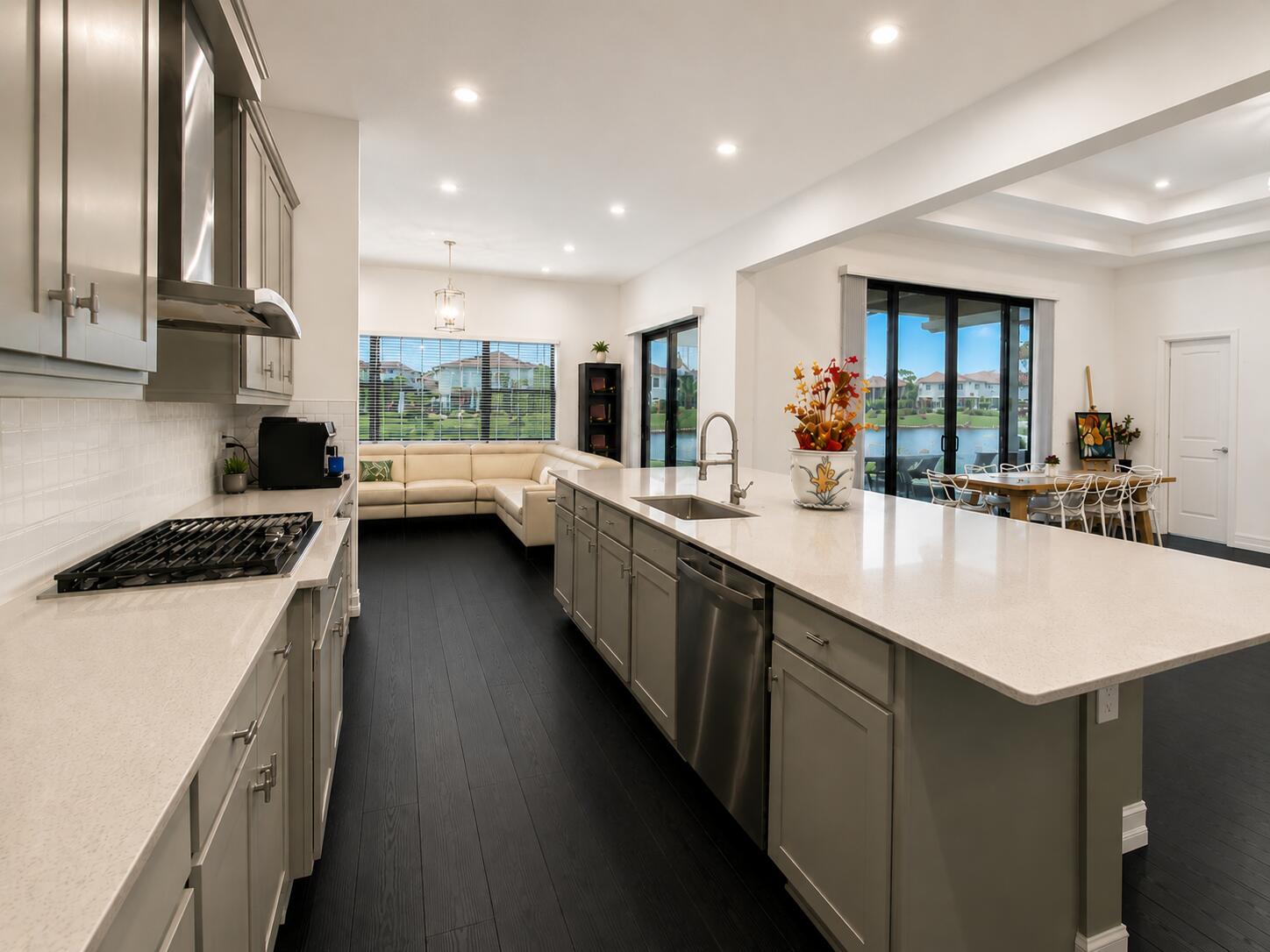 8212 Grand Prix Lane