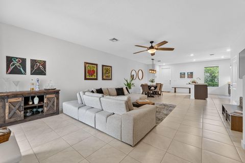 Tiny photo for 527 NW 17th Street, Fort Lauderdale, FL 33311 (MLS # B26026206)