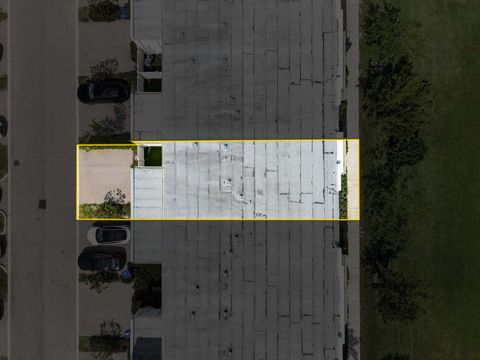 Tiny photo for 527 NW 17th Street, Fort Lauderdale, FL 33311 (MLS # B26026206)