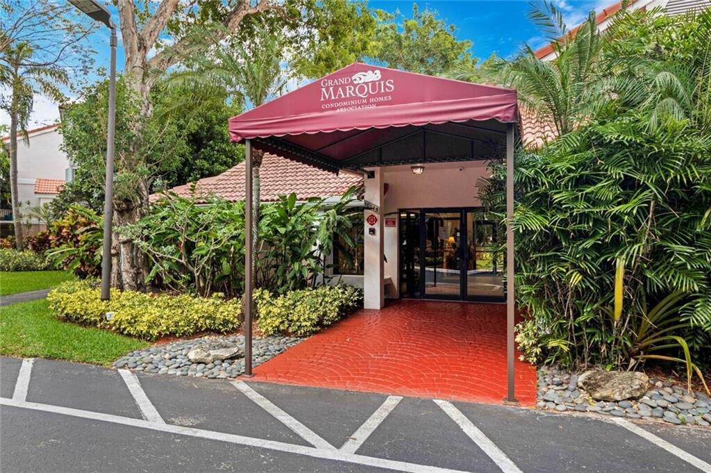 GRAND MARQUIS - Residential