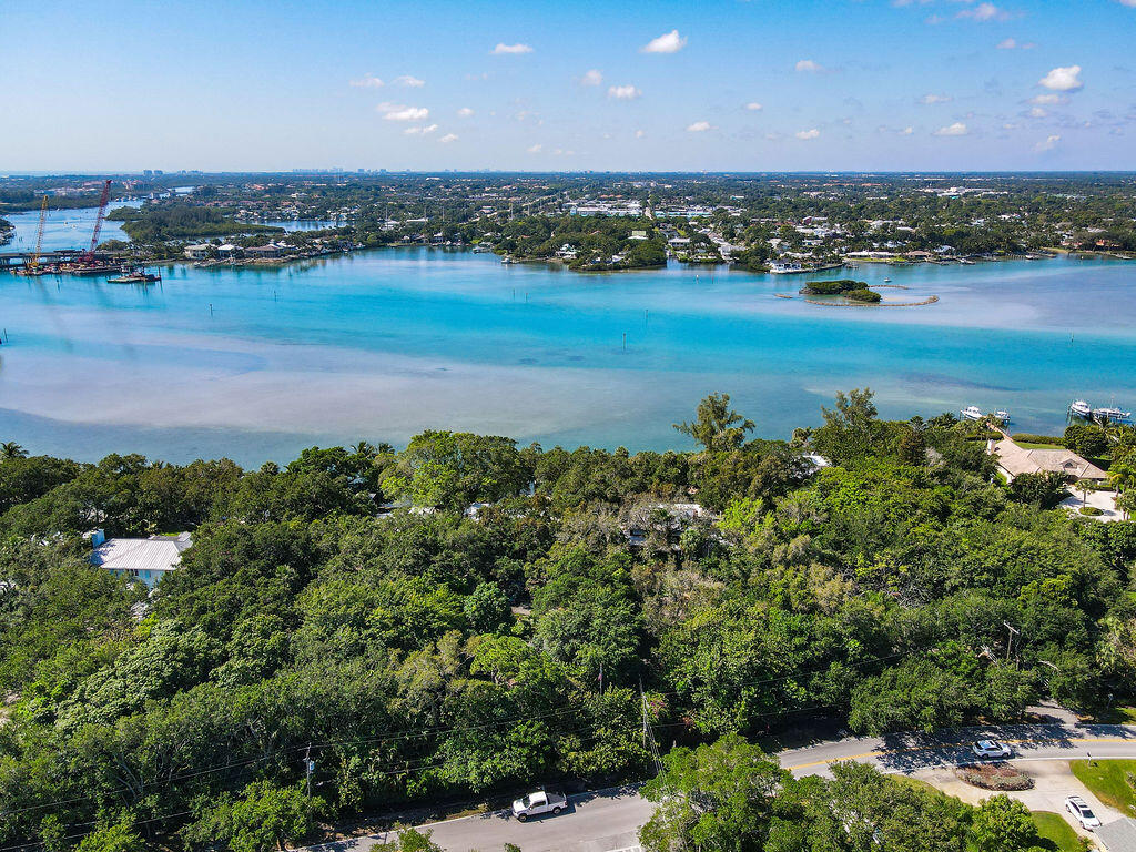 RIVERSIDE ON THE LOXAHATCHEE - Residential