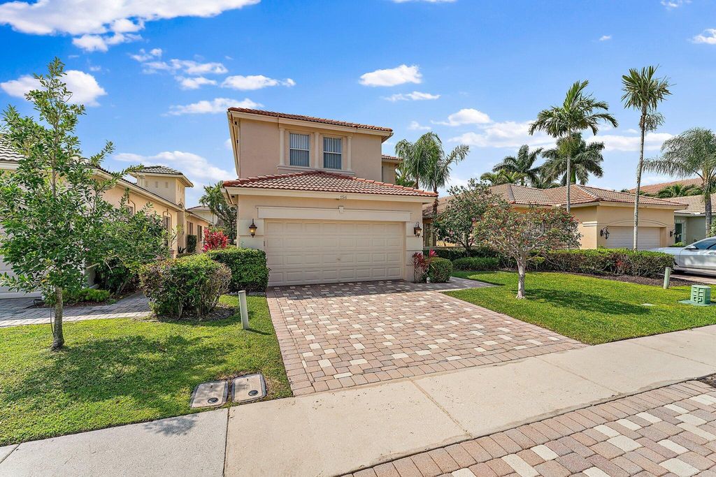 Photo of 156 Isle Verde Way, Palm Beach Gardens, FL 33418 (MLS # R10966607)