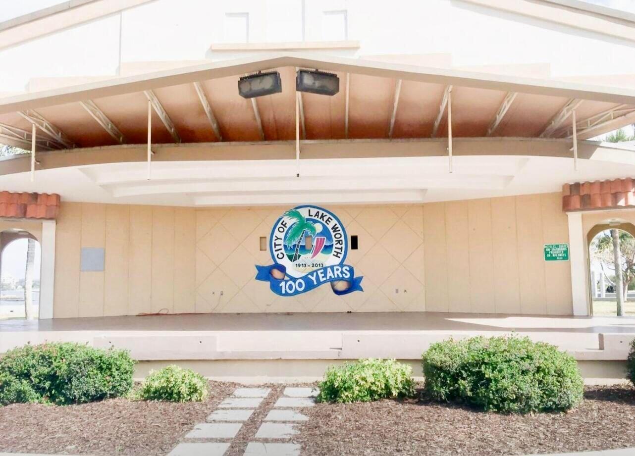 LAKE WORTH TOWN OF - Residential Lease