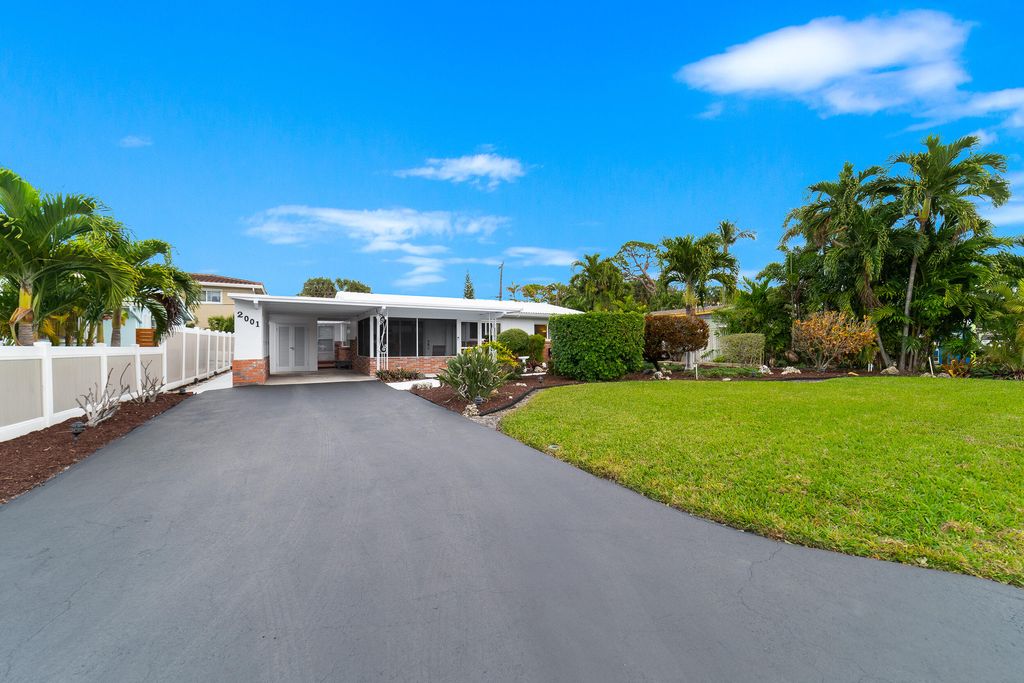 Photo of 2001 NE 30th Street, Fort Lauderdale, FL 33306 (MLS # R11161207)