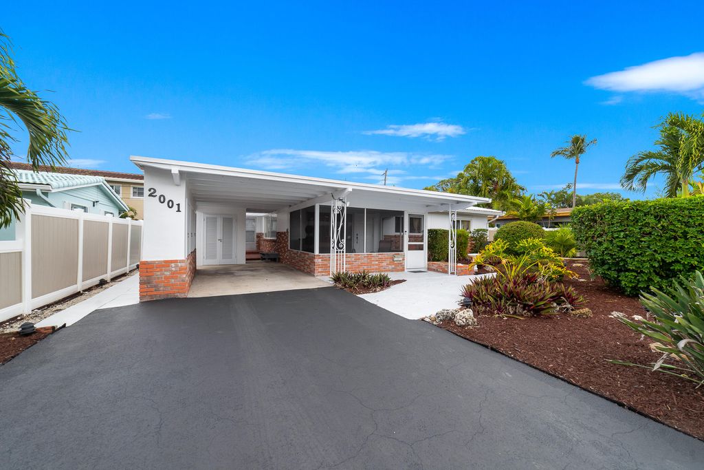 Photo of 2001 NE 30th Street, Fort Lauderdale, FL 33306 (MLS # R11161207)