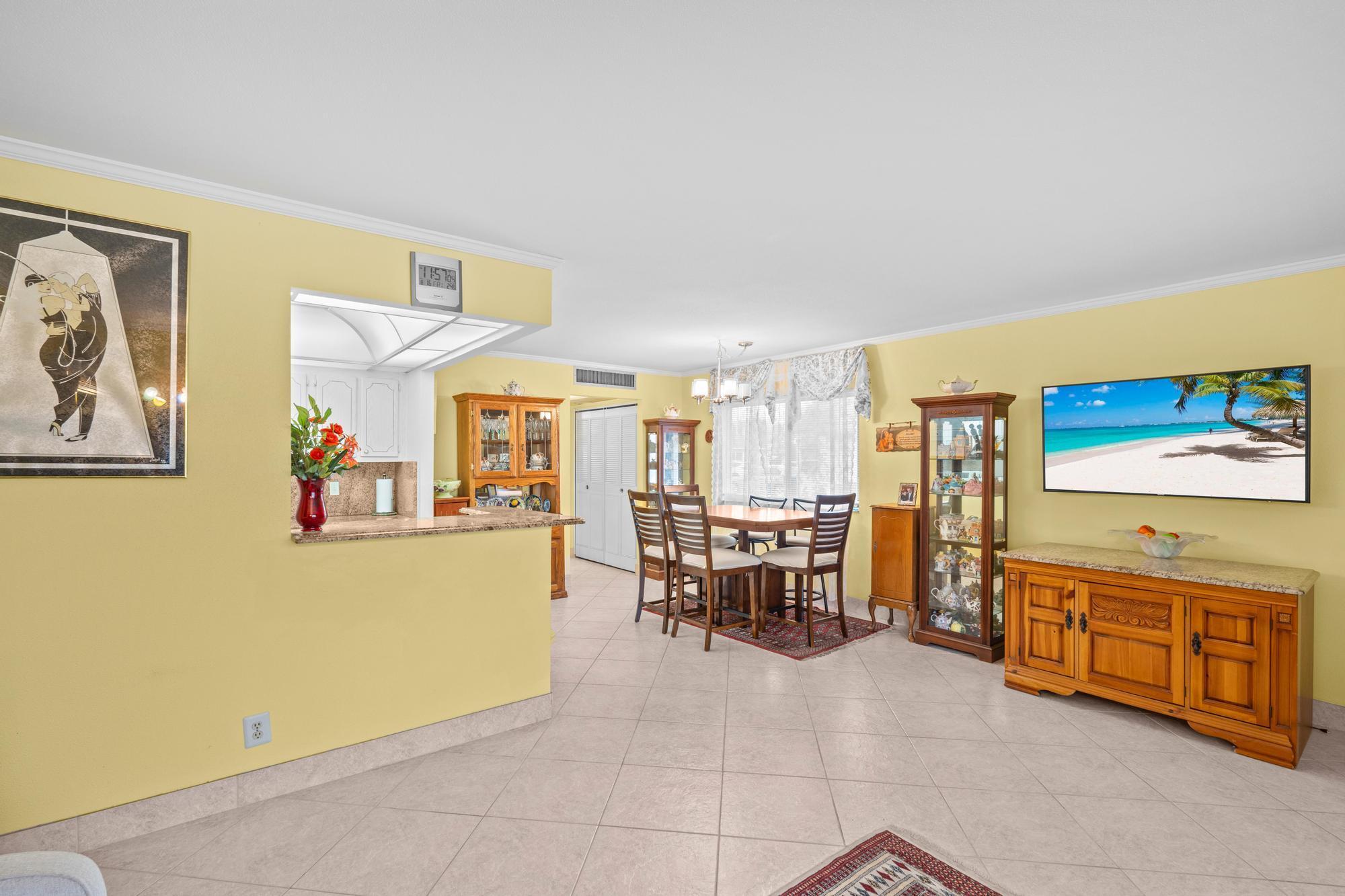 KINGS POINT SEVILLE CONDOS - Residential