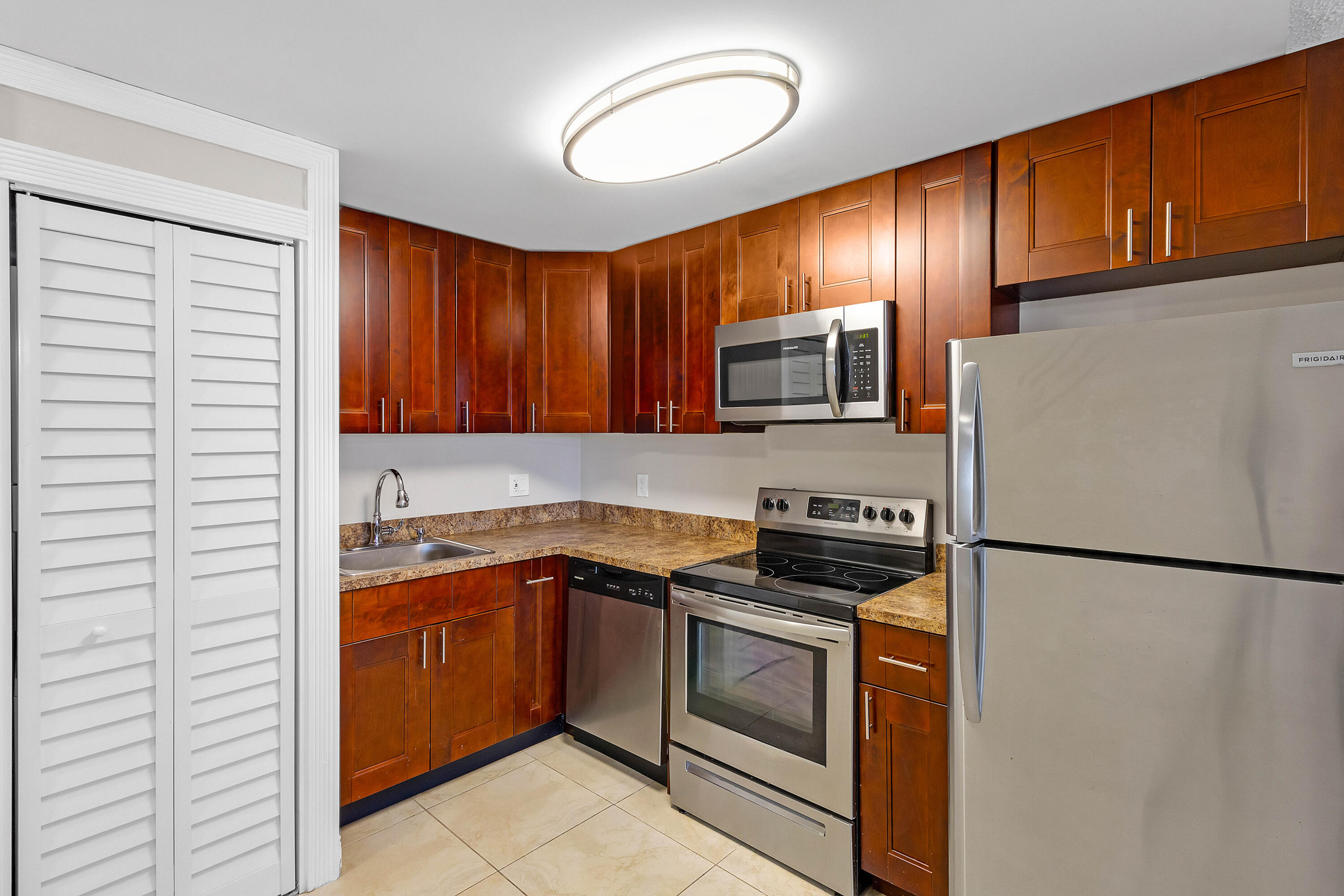 VILLA RICA - Residential Lease