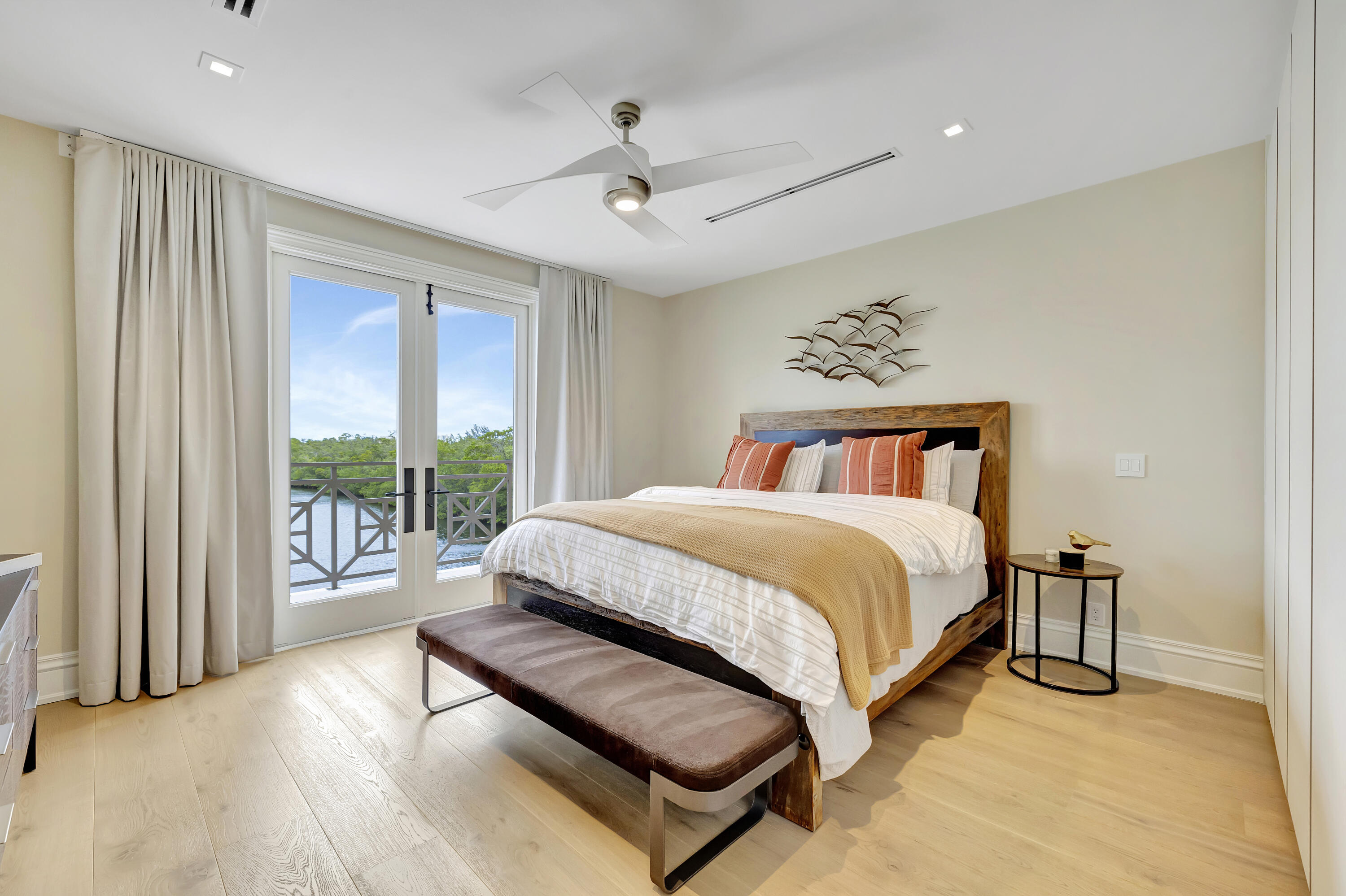 SANCTUARY - Residential