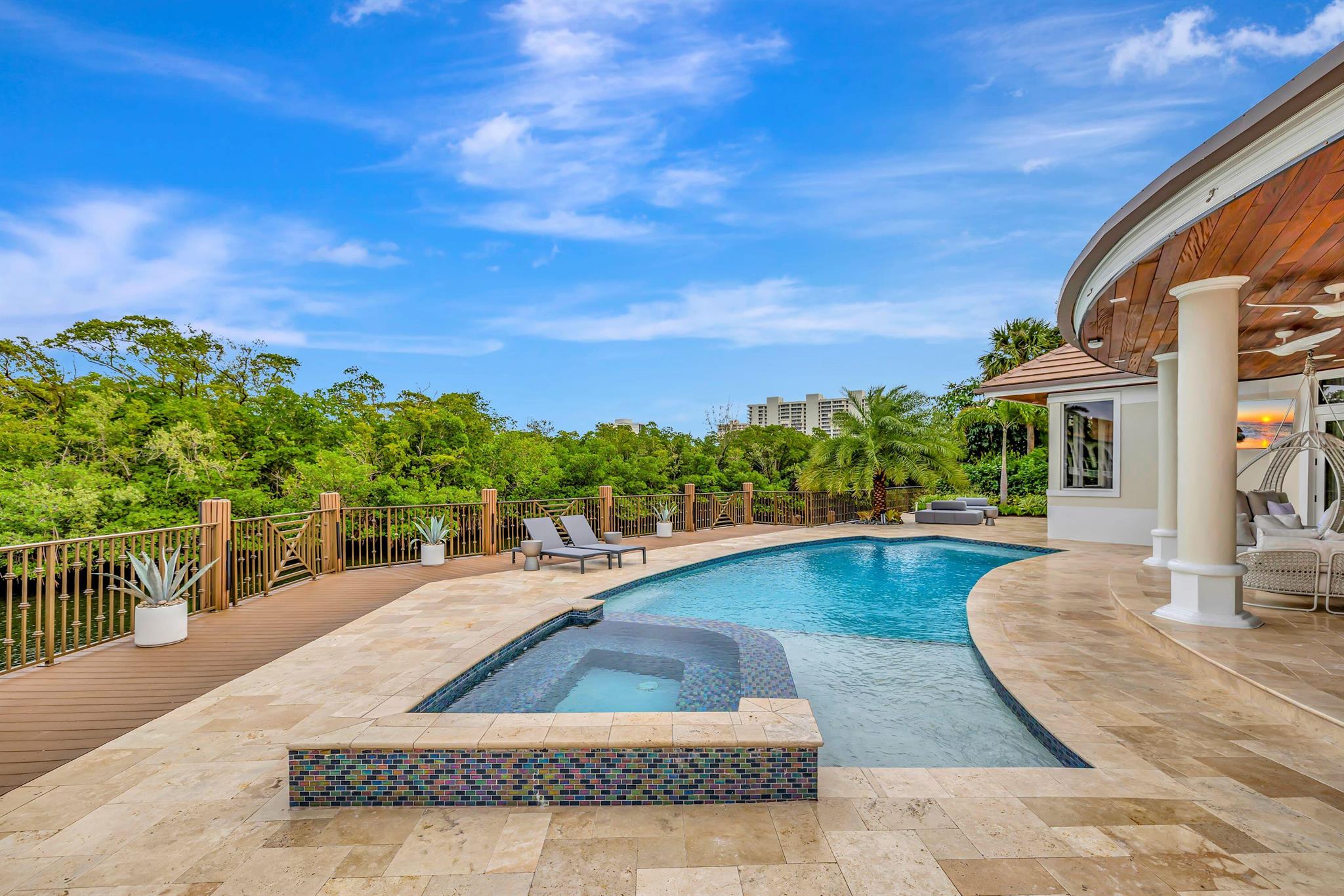 SANCTUARY - Residential