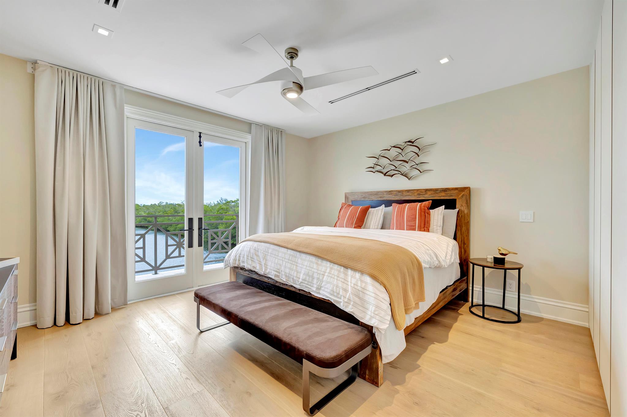 SANCTUARY - Residential