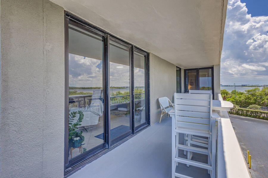 WATER GLADES CONDO - Residential