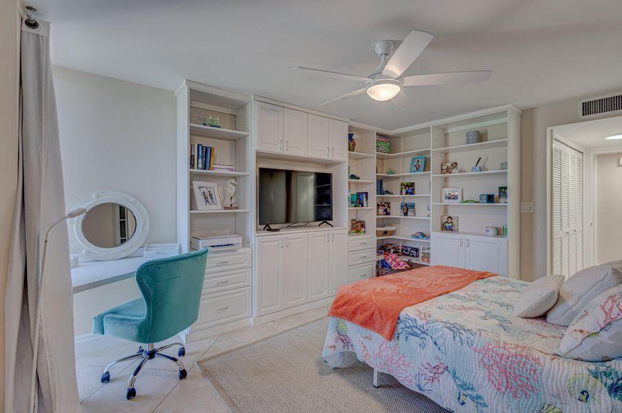 WATER GLADES CONDO - Residential