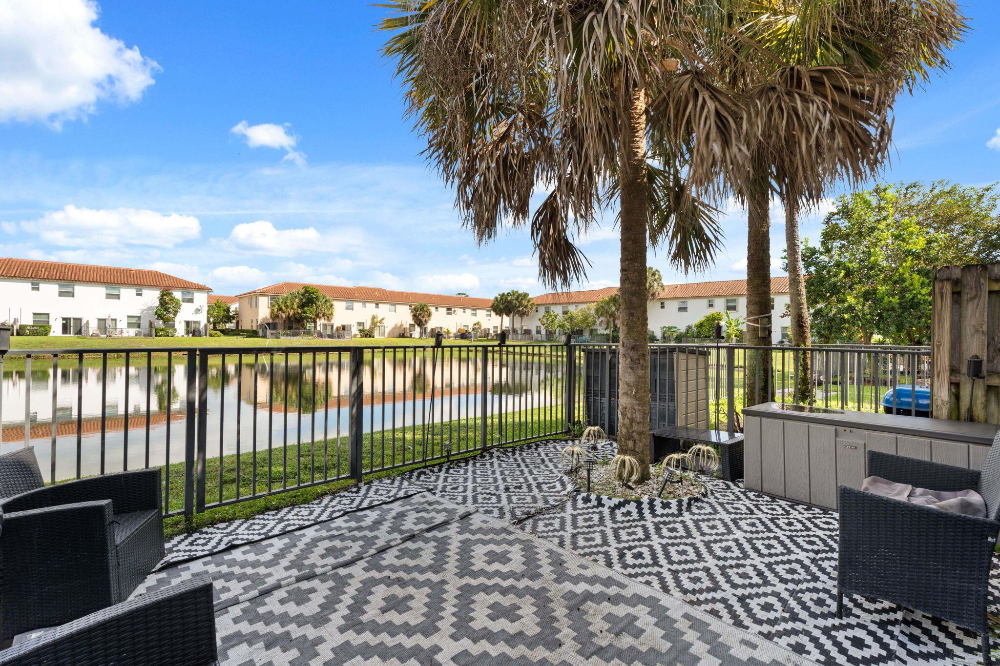 CHARLESTON COMMONS 2 - Residential Lease