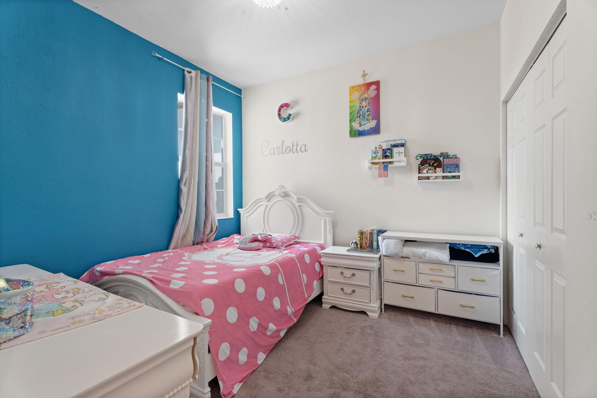 CHARLESTON COMMONS 2 - Residential Lease