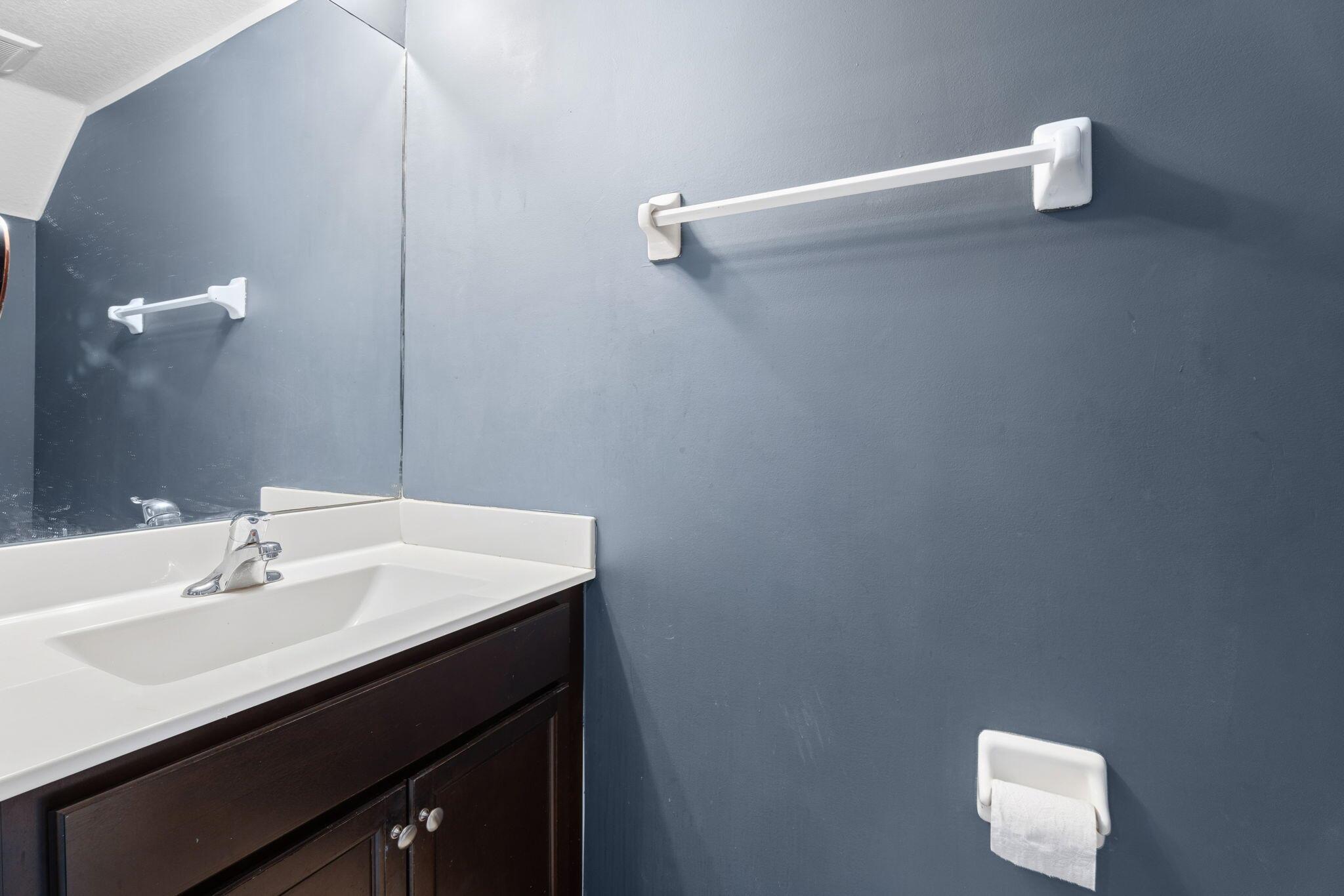 CHARLESTON COMMONS 2 - Residential Lease