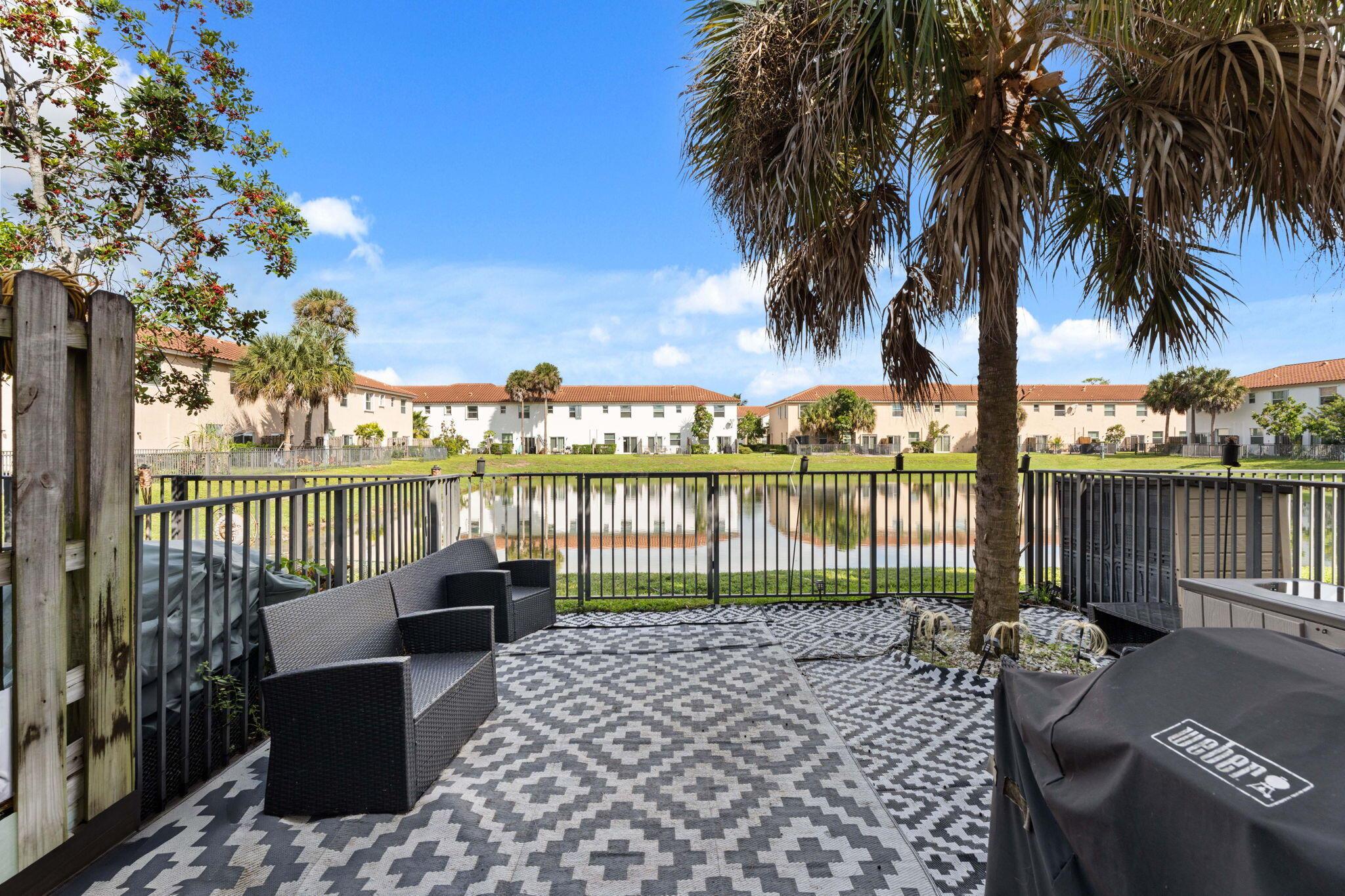 CHARLESTON COMMONS 2 - Residential Lease