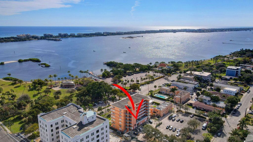 Photo of 15 S Golfview Road #204, Lake Worth Beach, FL 33460 (MLS # B26026519)