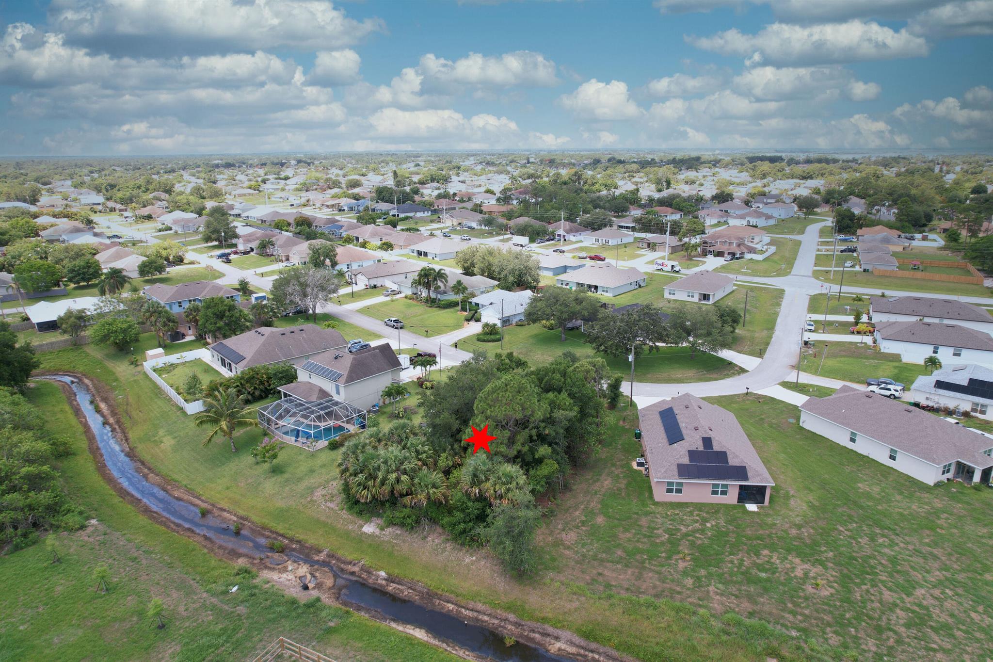 PORT ST LUCIE SECTION 33 - Land