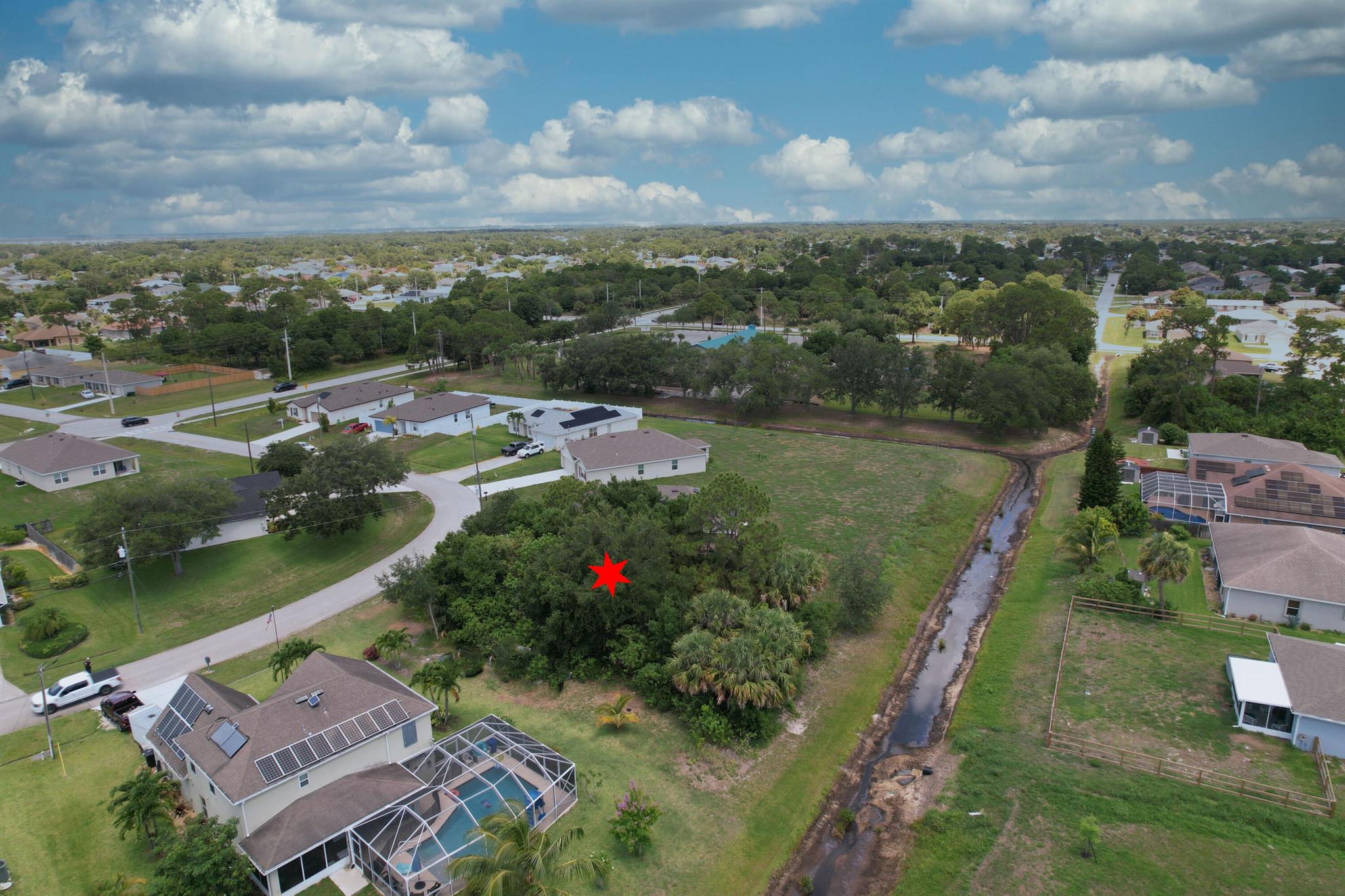 PORT ST LUCIE SECTION 33 - Land