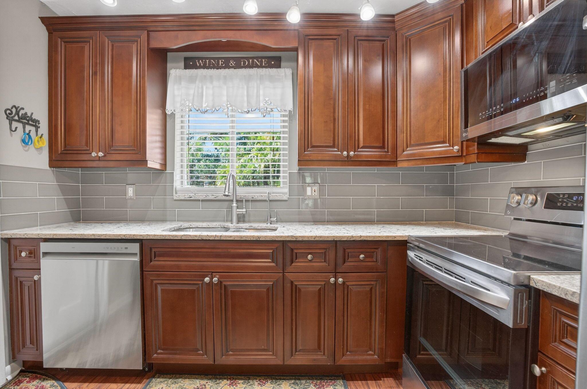 TEQUESTA GARDEN COND NO 7 - Residential Lease