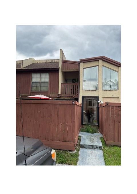 6977 SW 115th Pl E33 Miami FL 33173