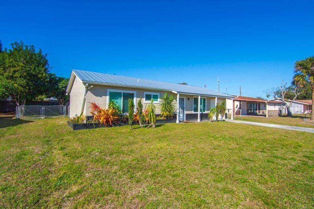 Photo of 918 Schumann Drive, Sebastian, FL 32958 (MLS # R11161643)