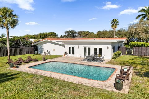 26 Cayuga Road Sea Ranch Lakes FL 33308