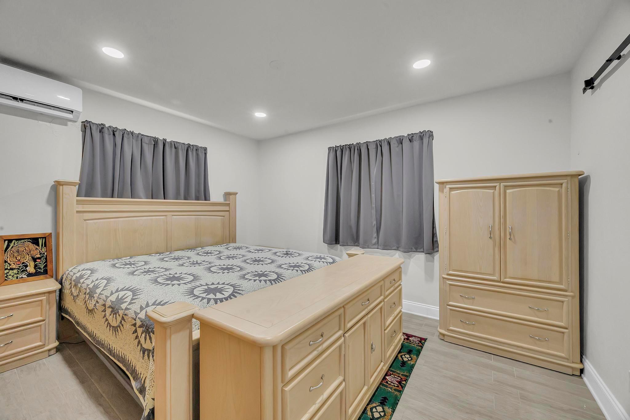 RIVER PARK UNIT 5 - Residential