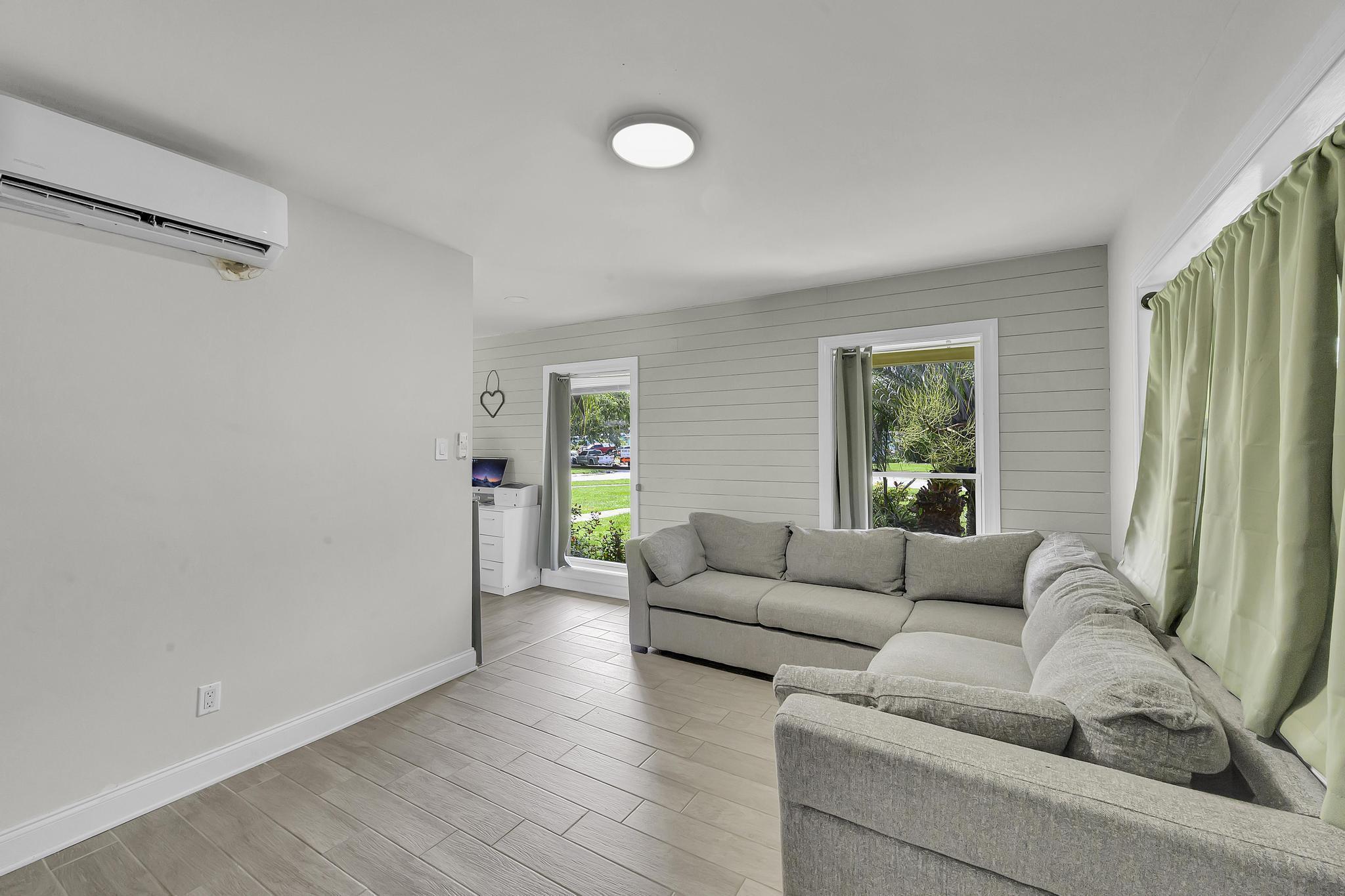 RIVER PARK UNIT 5 - Residential