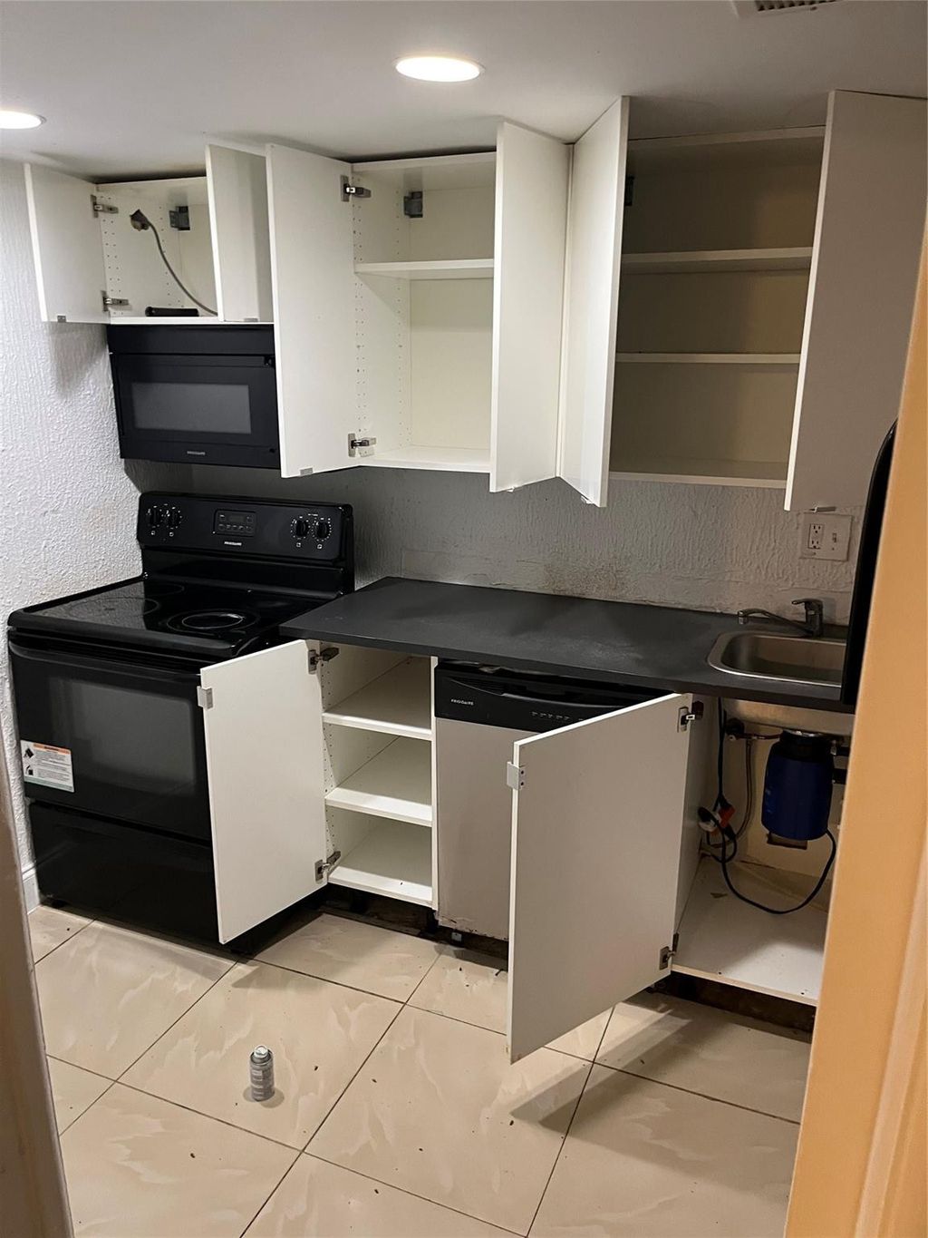 Photo of 3650 Inverrary Drive #2R, Lauderhill, FL 33319 (MLS # F10408047)