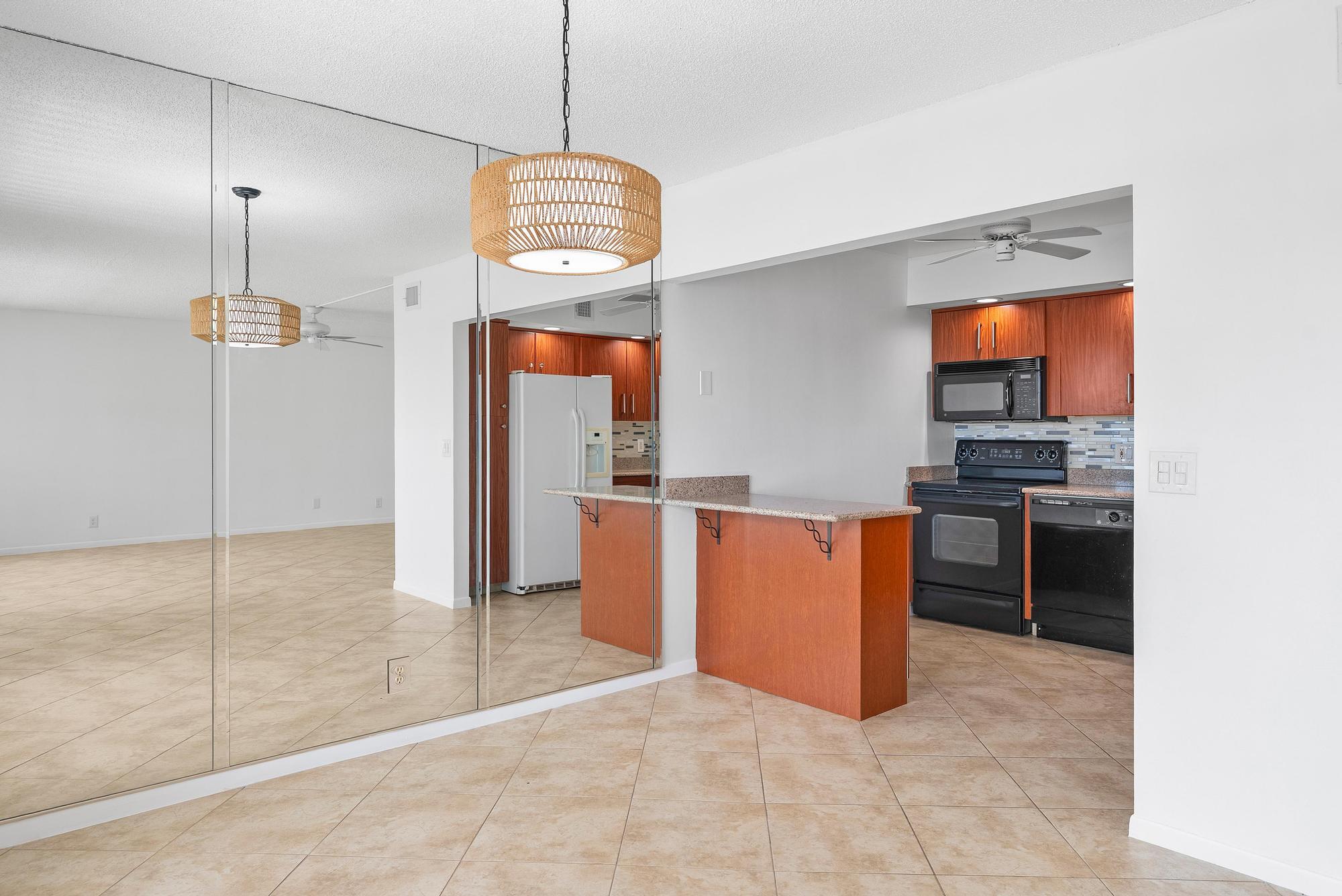 WELLINGTON CONDOS - Residential