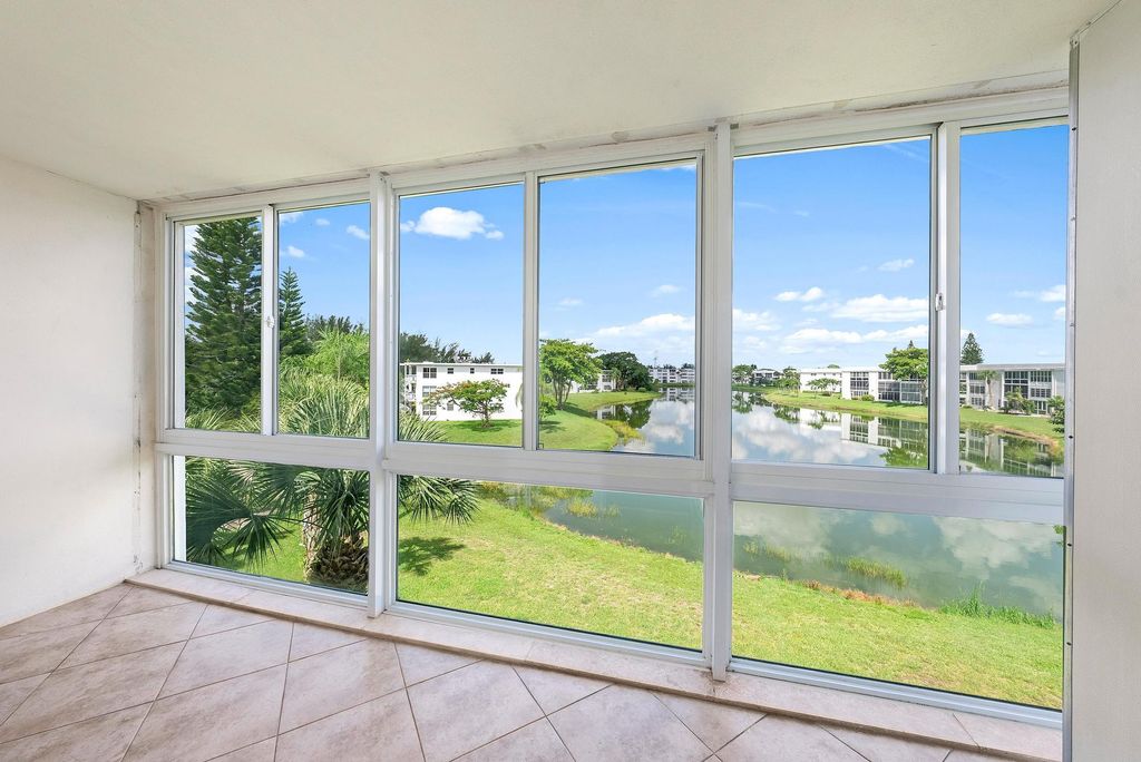 Photo of 306 Wellington E, West Palm Beach, FL 33417 (MLS # R11154385)