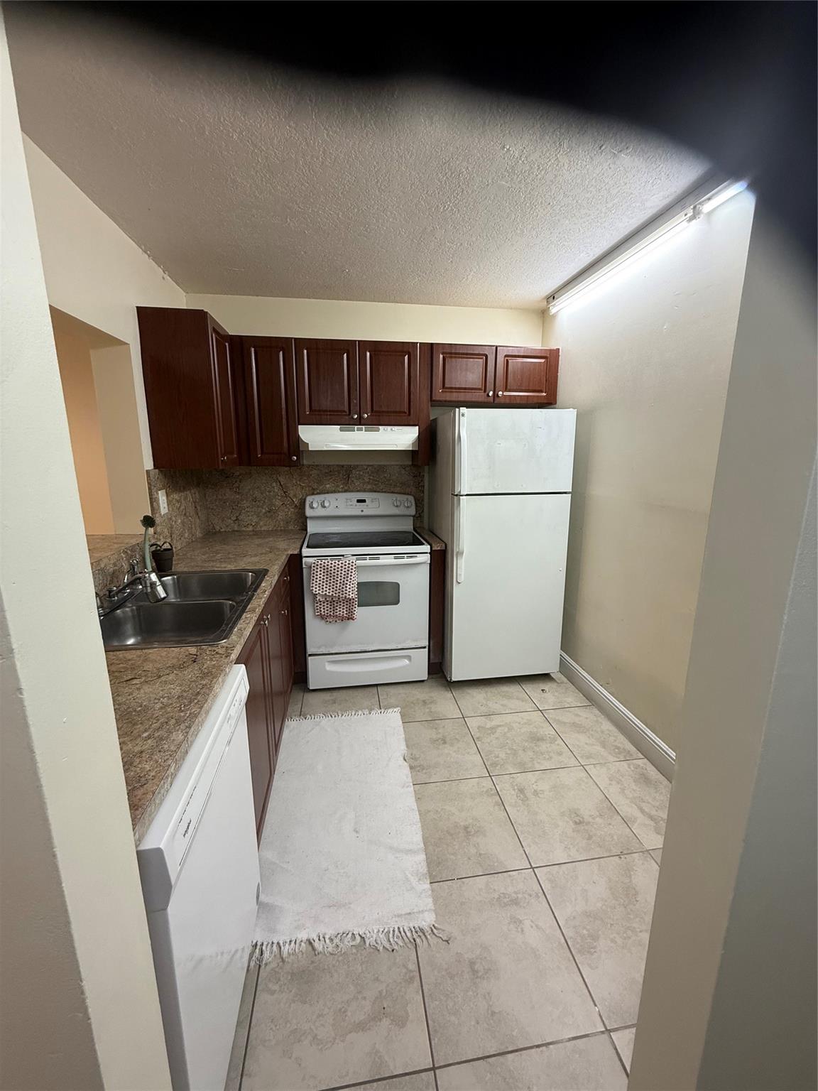 Ramblewood East Condo - Residential Lease