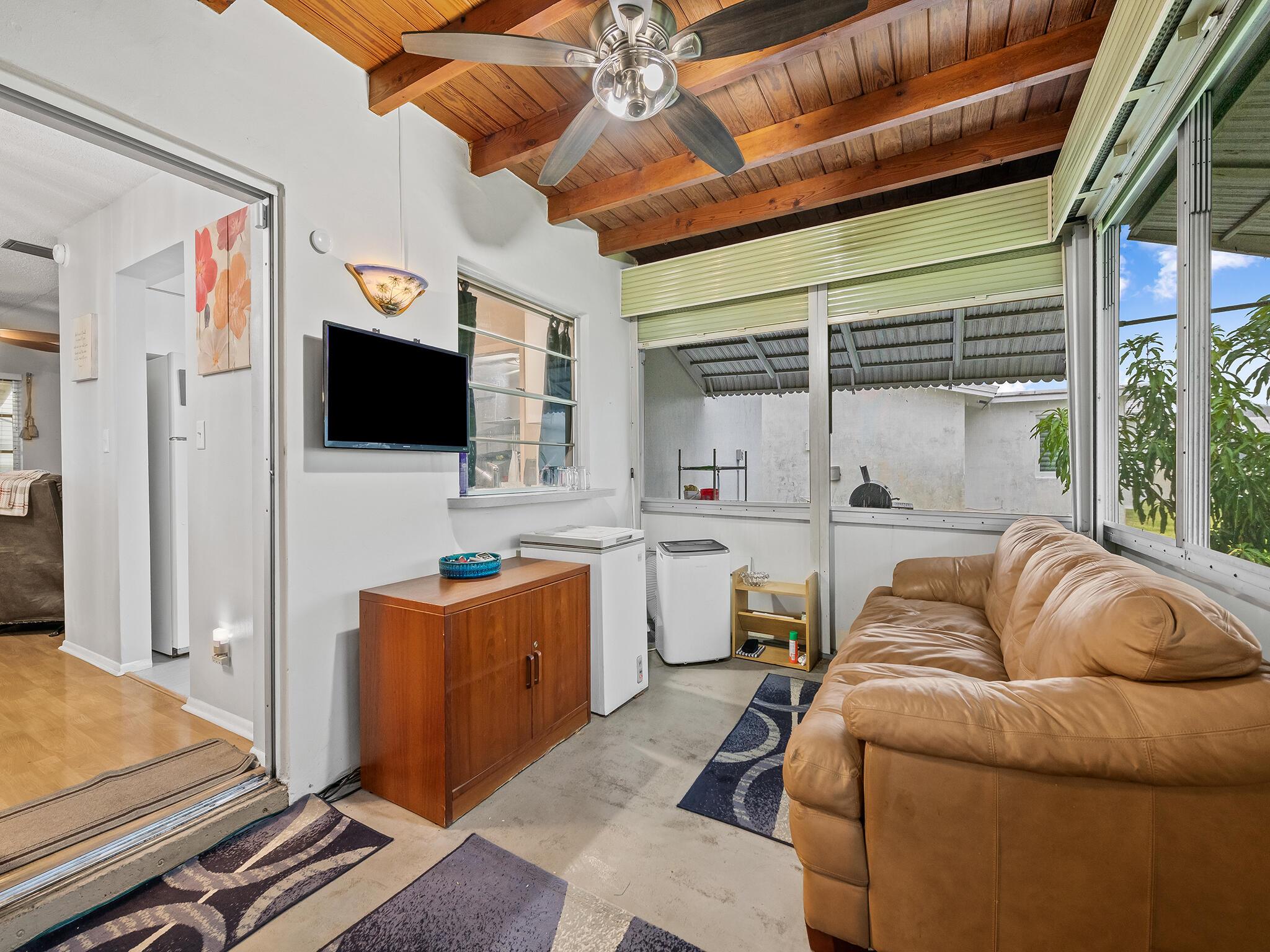 210 NW 25th Court