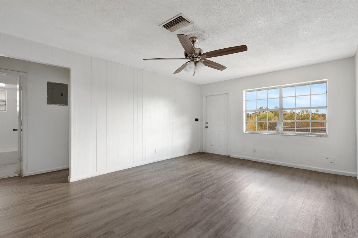 Loch Lomond Sec 1 56-39 B - Residential Lease