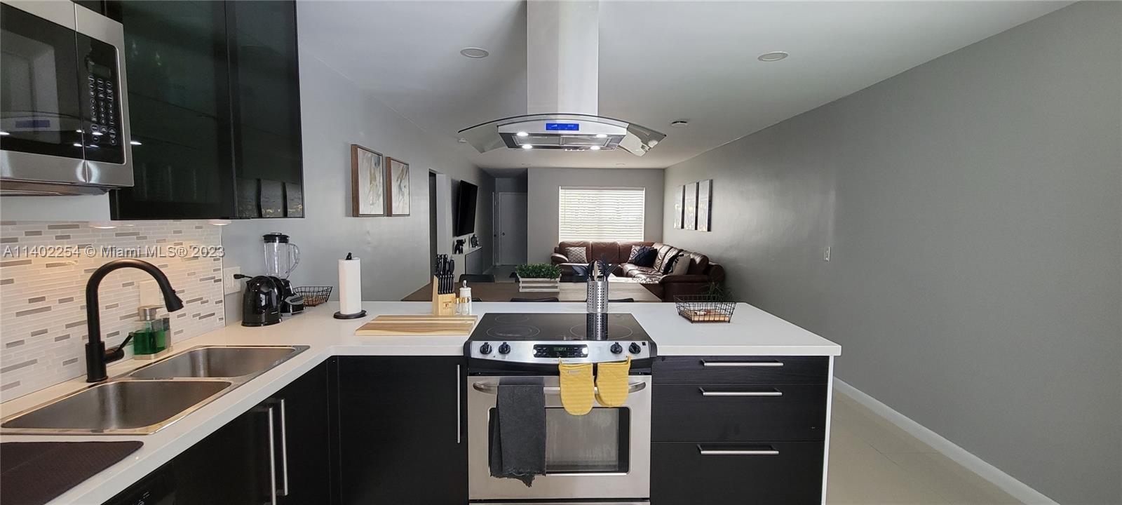 NEWMANS SURVEY - Residential Lease