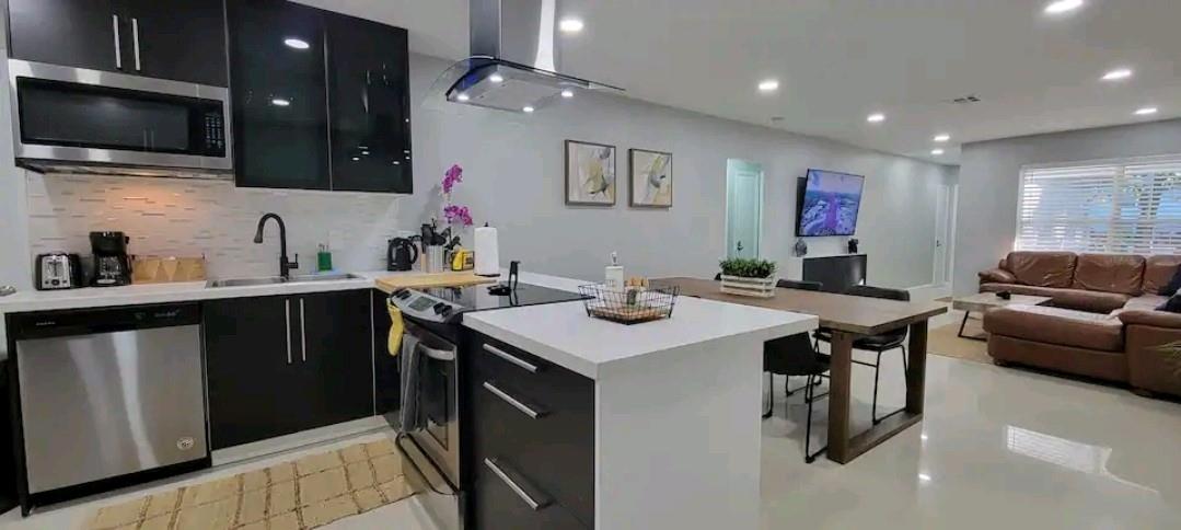 NEWMANS SURVEY - Residential Lease