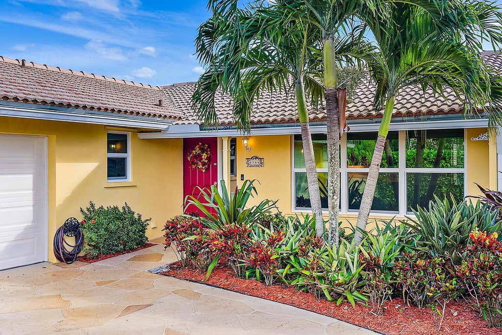 Photo of 4144 Ilex Circle S, Palm Beach Gardens, FL 33410 (MLS # R10936362)