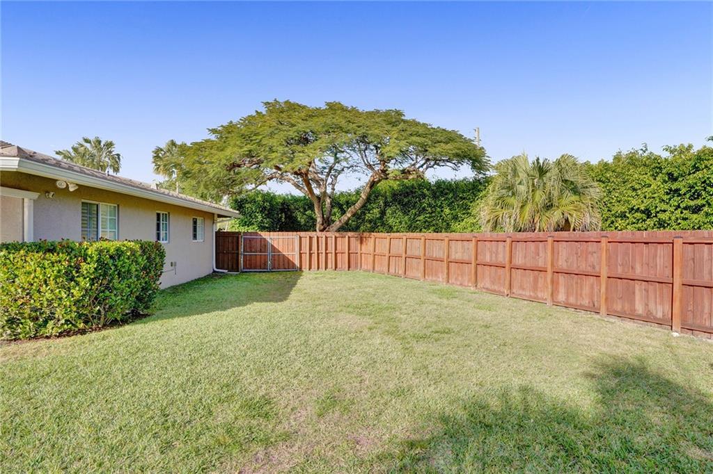 Coral Ridge Country Club - Residential