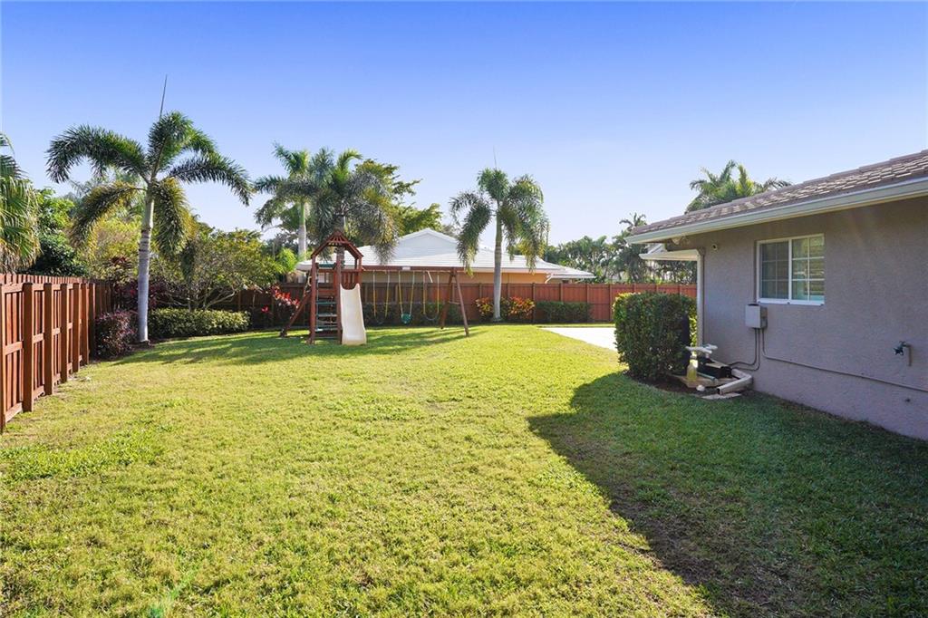 Coral Ridge Country Club - Residential