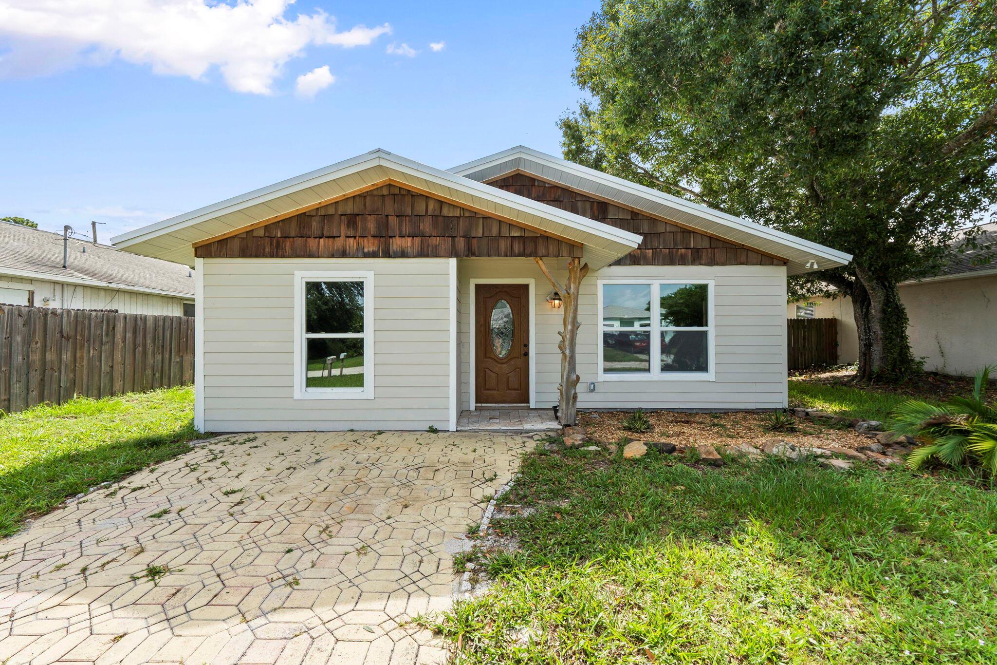 New 2024 Roof! Bonus room can serve as a 3rd bedroom! MOVE IN READYStep into the charm of ''Old Florida'' with this inviting home featuring an open floor plan and over 1,100 sqft of living space. Enjoy the spacious layout, perfect for personalization. Out back, a cozy deck awaits for morning coffee or evening gatherings.