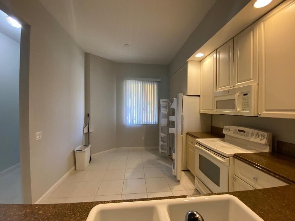 Photo of 26 Harbour Isle Drive W #104, Fort Pierce, FL 34949 (MLS # R10968308)