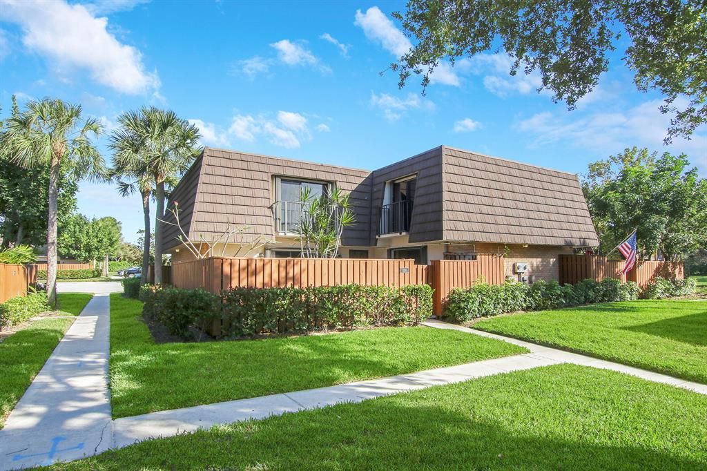 Photo of 1205 12th Court Ct, Jupiter, FL 33477 (MLS # R10782118)