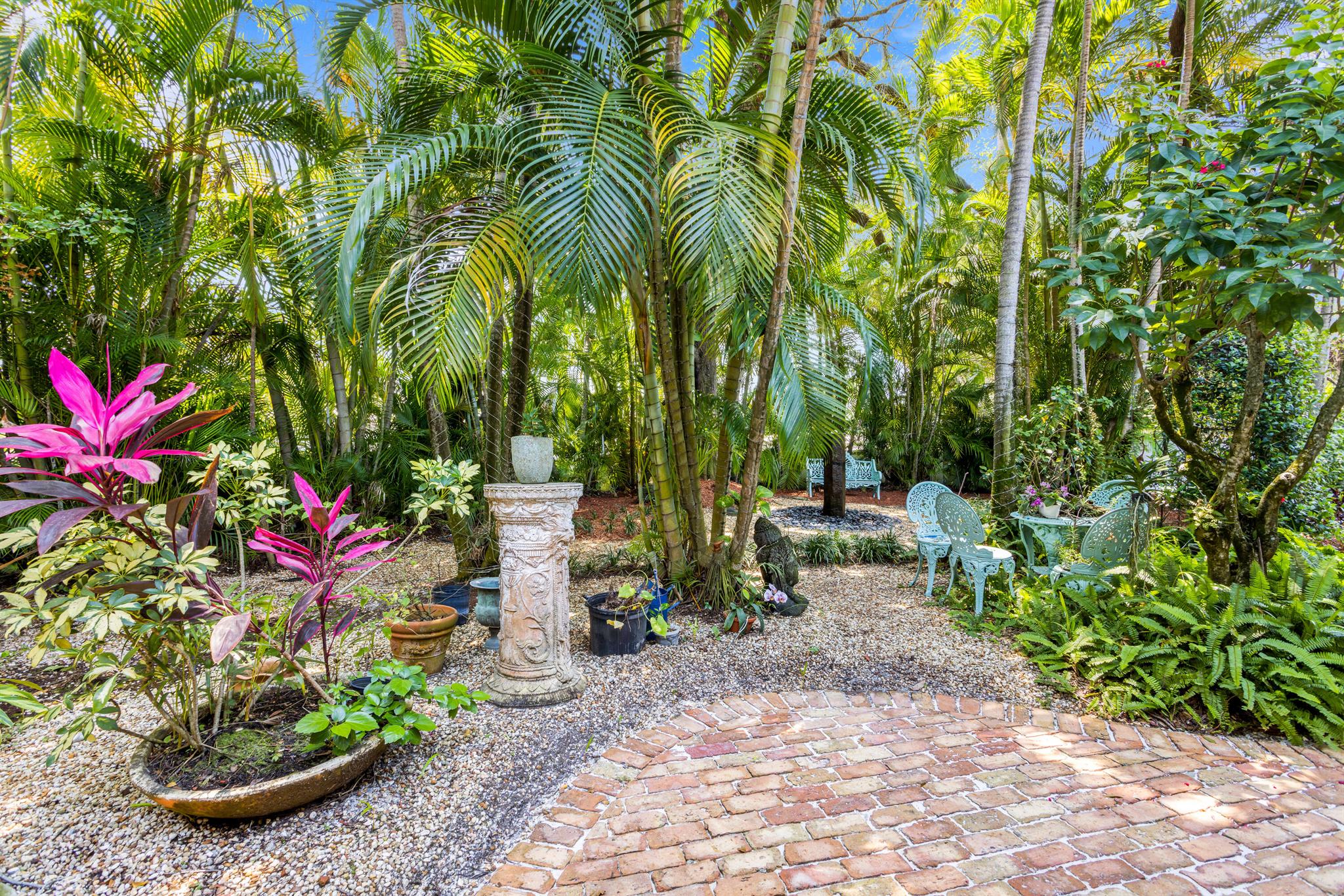 OLD FLORESTA , Adjacent ( - Residential